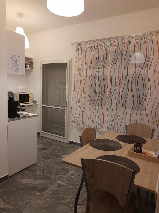 Bella Badacsony Apartmanhaz Apartment Badacsonytomaj Bagian luar foto